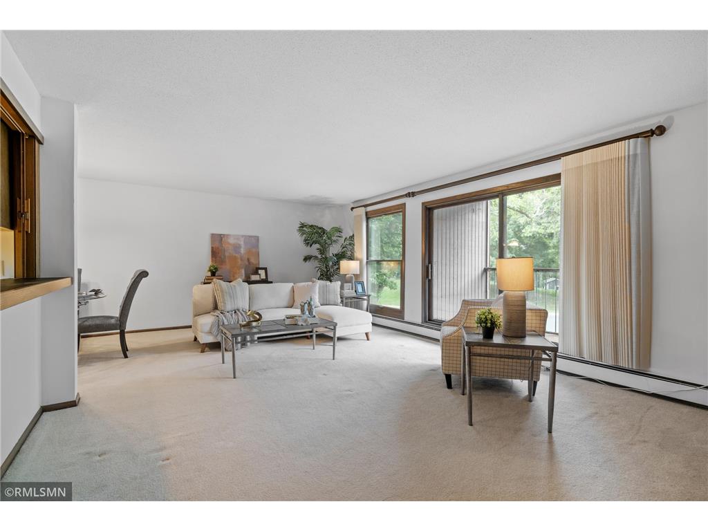 8441 Irwin Road #215 Bloomington MN 55437 6370655 image1