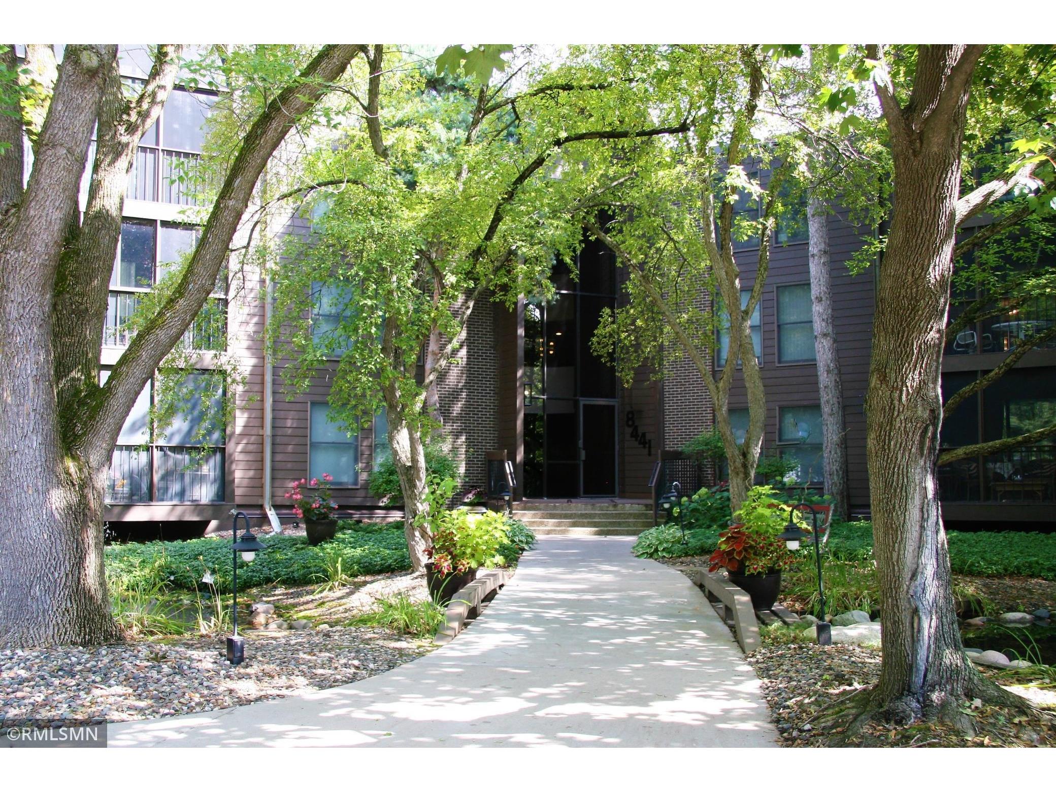 8441 Irwin Road 310, Bloomington, MN, 55437 MLS 5762819 Edina Realty