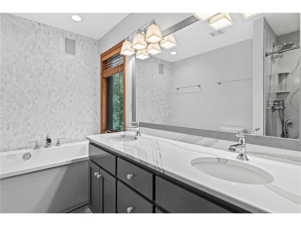 8441 W Lake Drive Chanhassen MN 55317 7106639 image19