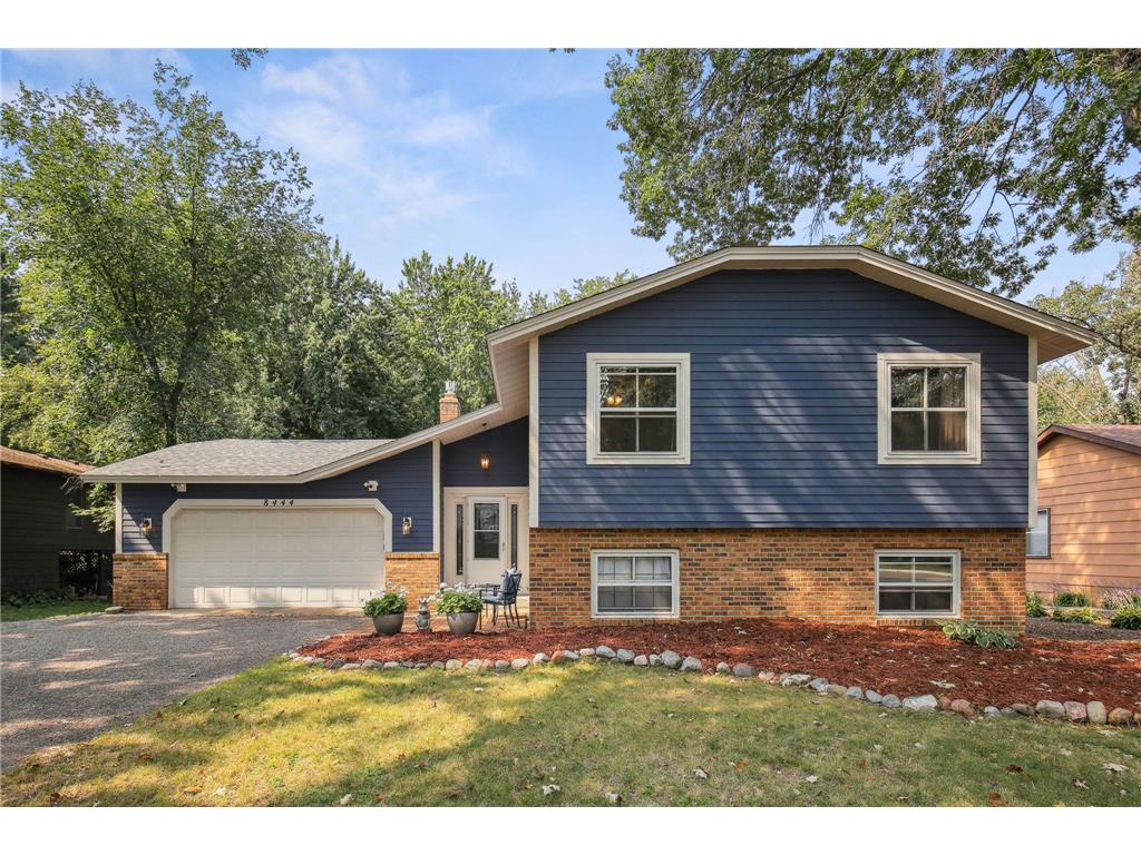 8444 Pleasant View Drive Mounds View MN 55112 6592030 image1
