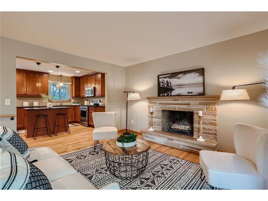 8445 23rd Avenue N Golden Valley MN 55427 6453107 image1