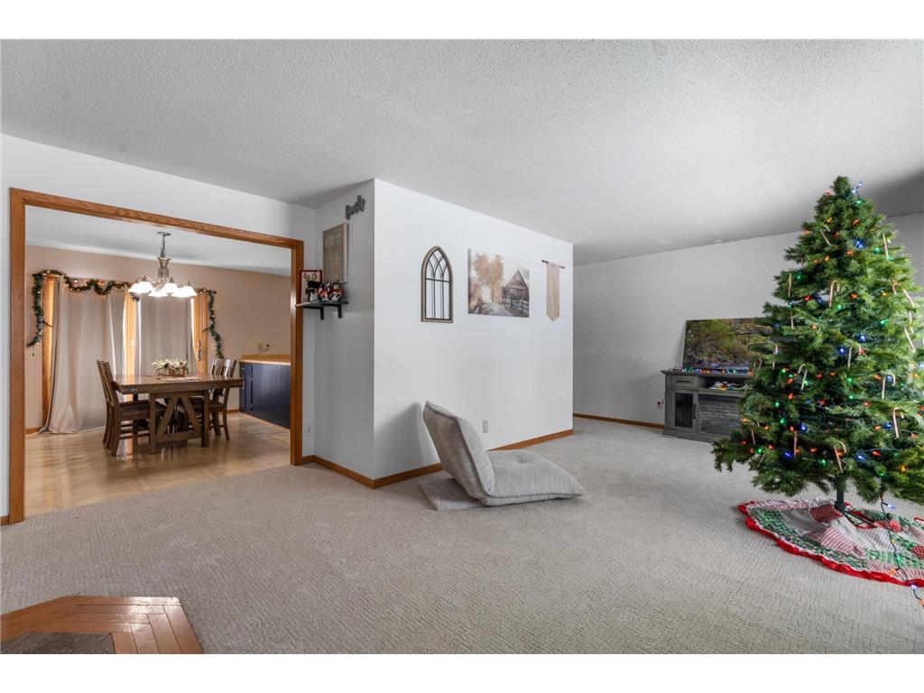 845 3rd Avenue NW Plainview MN 55964 6825535 image2