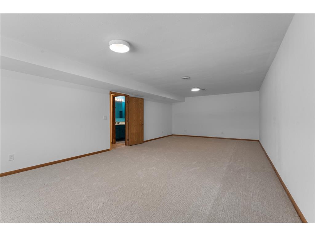 845 3rd Avenue NW Plainview MN 55964 6825535 image21