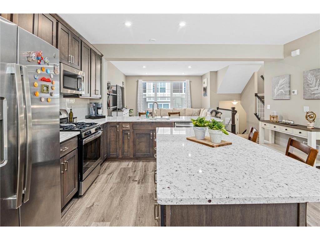 845 Roselyn Drive, Victoria, MN 55386 MLS 6317731 Edina Realty