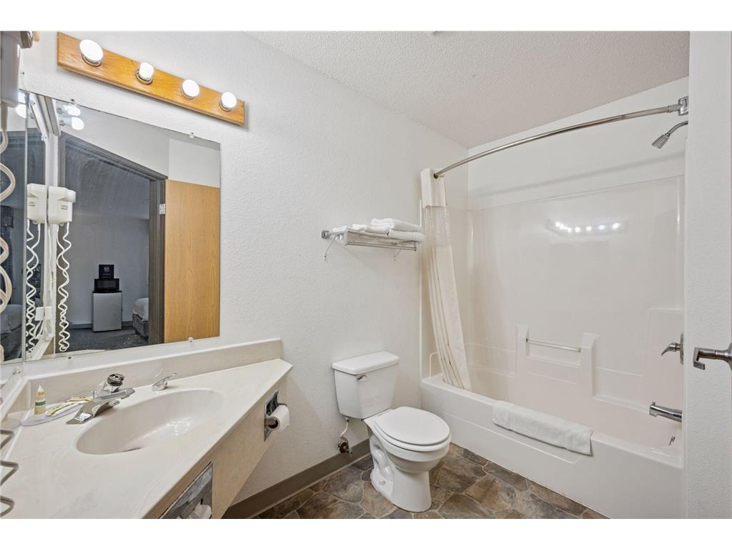 845 US 212 W Granite Falls MN 56241 6682091 image36