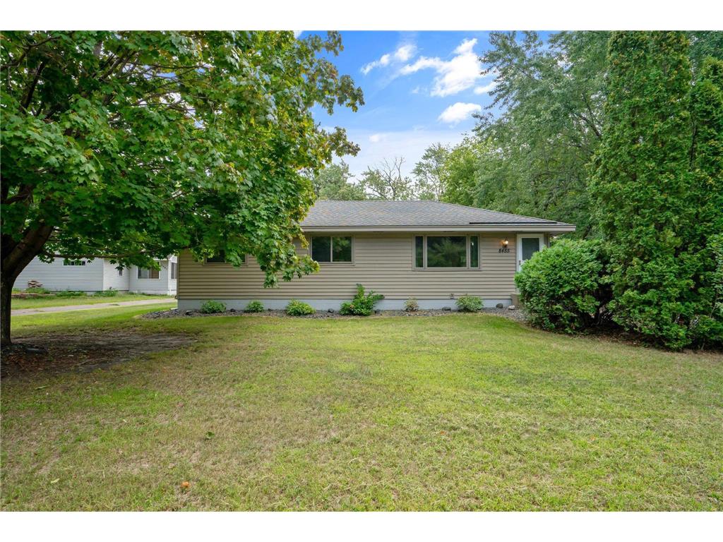 8455 Groveland Road Mounds View MN 55112 6424698 image1