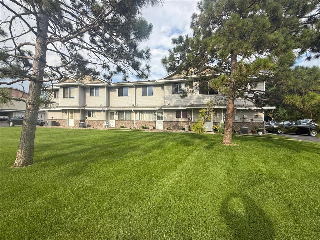 8458 S Pond Trail Champlin MN 55316 6771598 image1