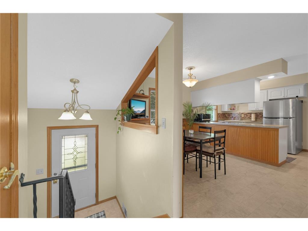 846 Jonathan Drive Apple Valley MN 55124 7074889 image2