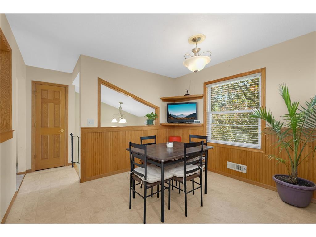 846 Jonathan Drive Apple Valley MN 55124 7074889 image7