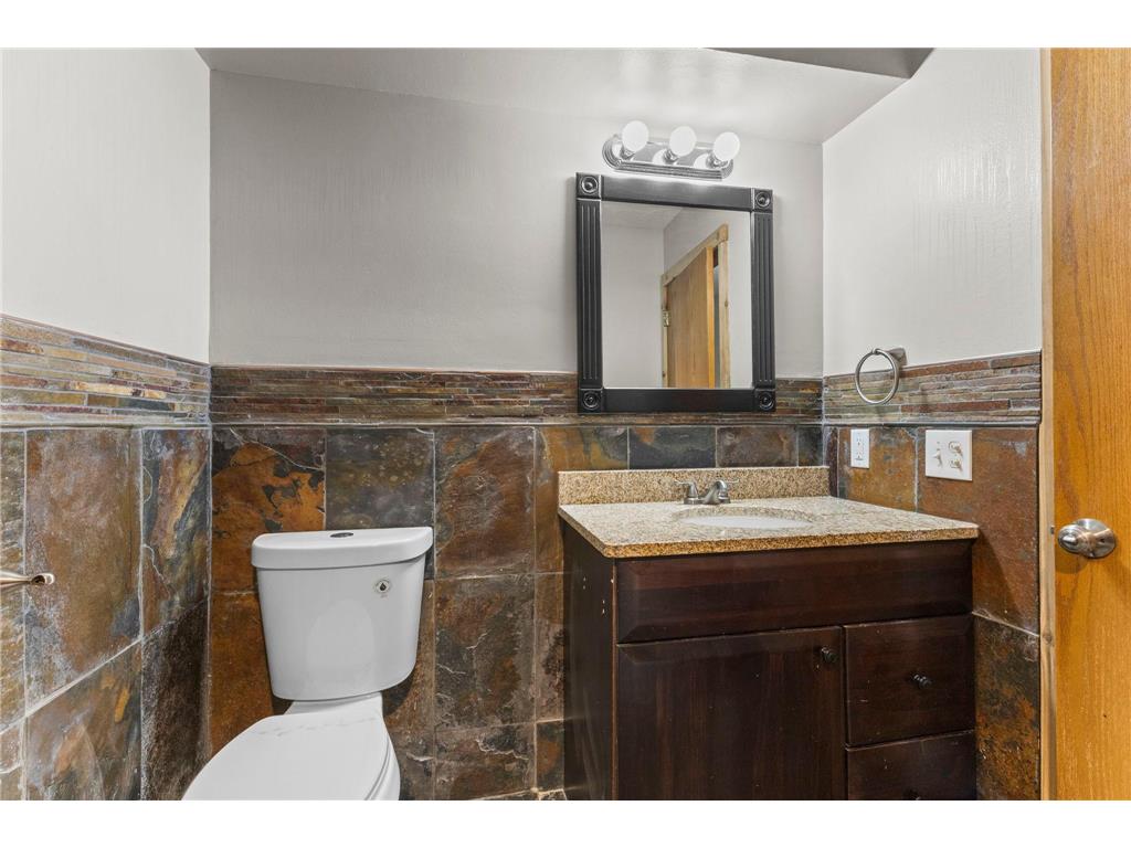 8460 Westbend Road Golden Valley MN 55427 7104885 image20