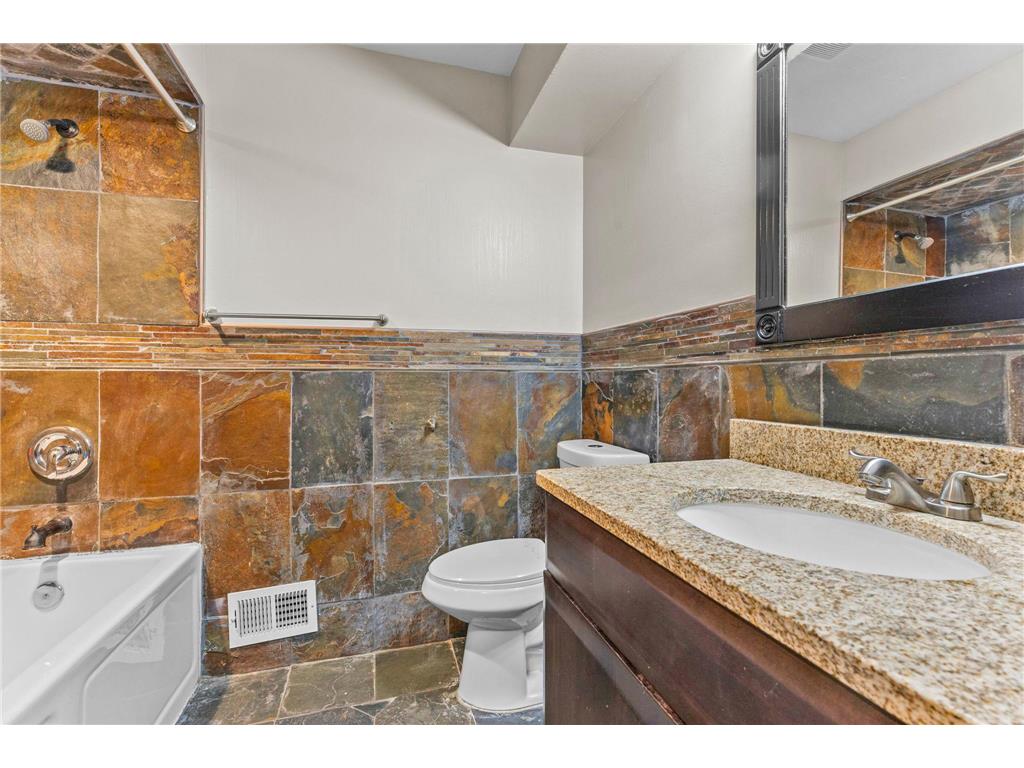 8460 Westbend Road Golden Valley MN 55427 7104885 image22