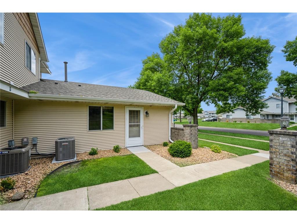 8469 S Pond Trail Champlin MN 55316 6809617 image15