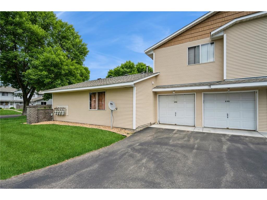 8469 S Pond Trail Champlin MN 55316 6809617 image16