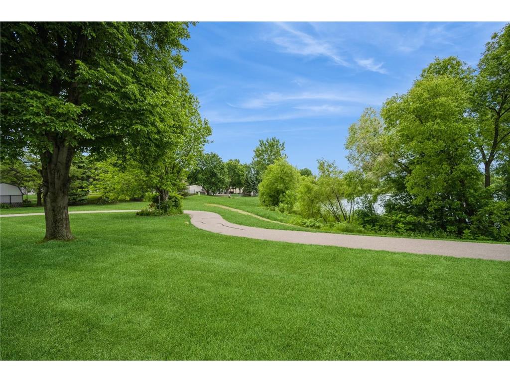 8469 S Pond Trail Champlin MN 55316 6809617 image18