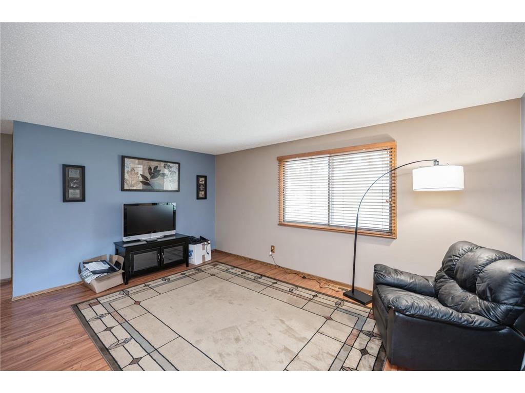 8469 S Pond Trail Champlin MN 55316 6809617 image6