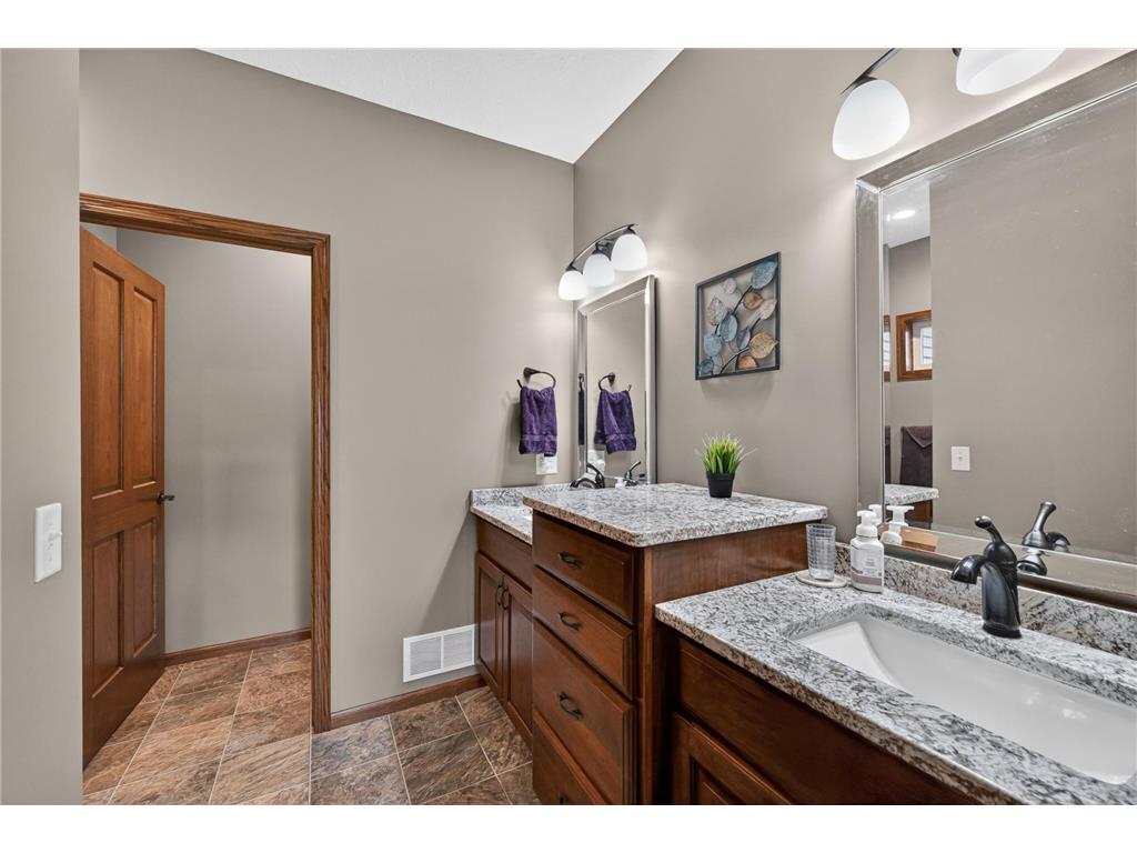 847 Golfview Avenue Zumbrota MN 55992 7066637 image28