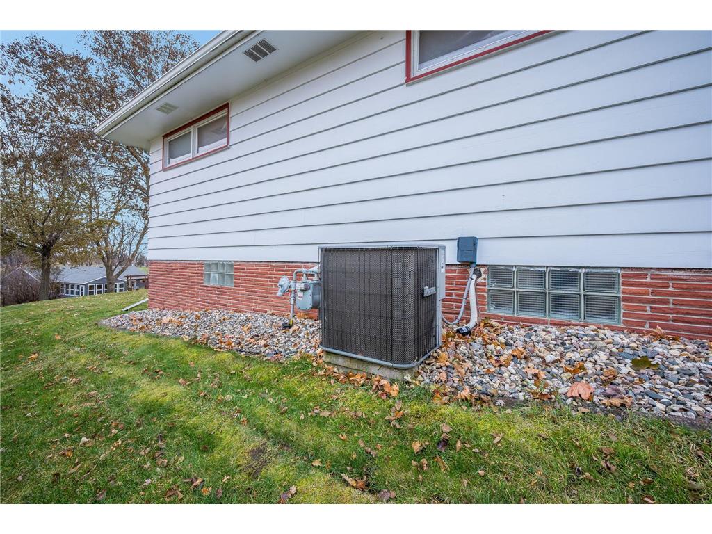 847 S Hampton Street Fairmont MN 56031 6820176 image41