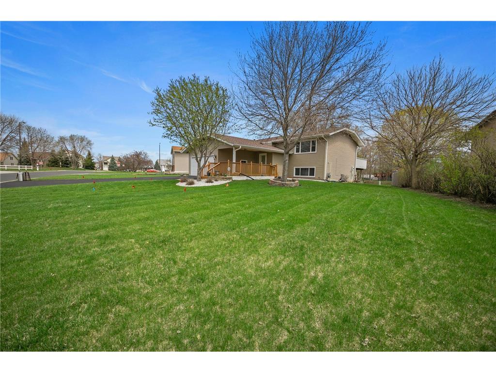 8472 Adair Avenue N Brooklyn Park MN 55443 6366847 image1