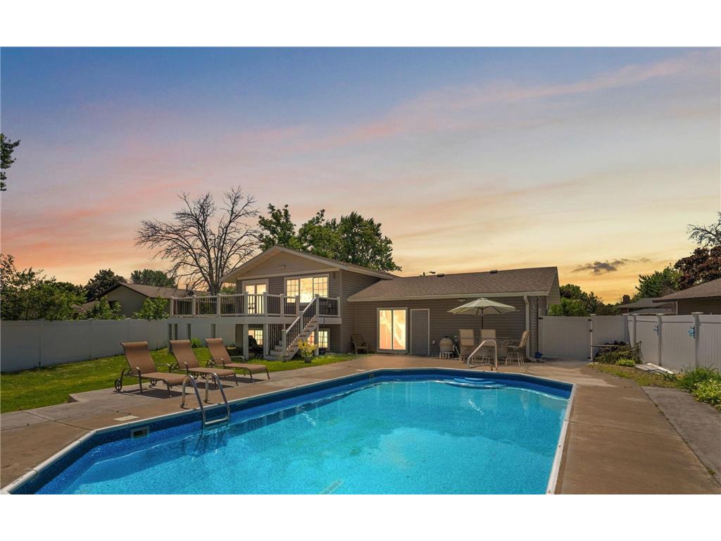 8473 Kentucky Court N Brooklyn Park MN 55445 6746340 image1