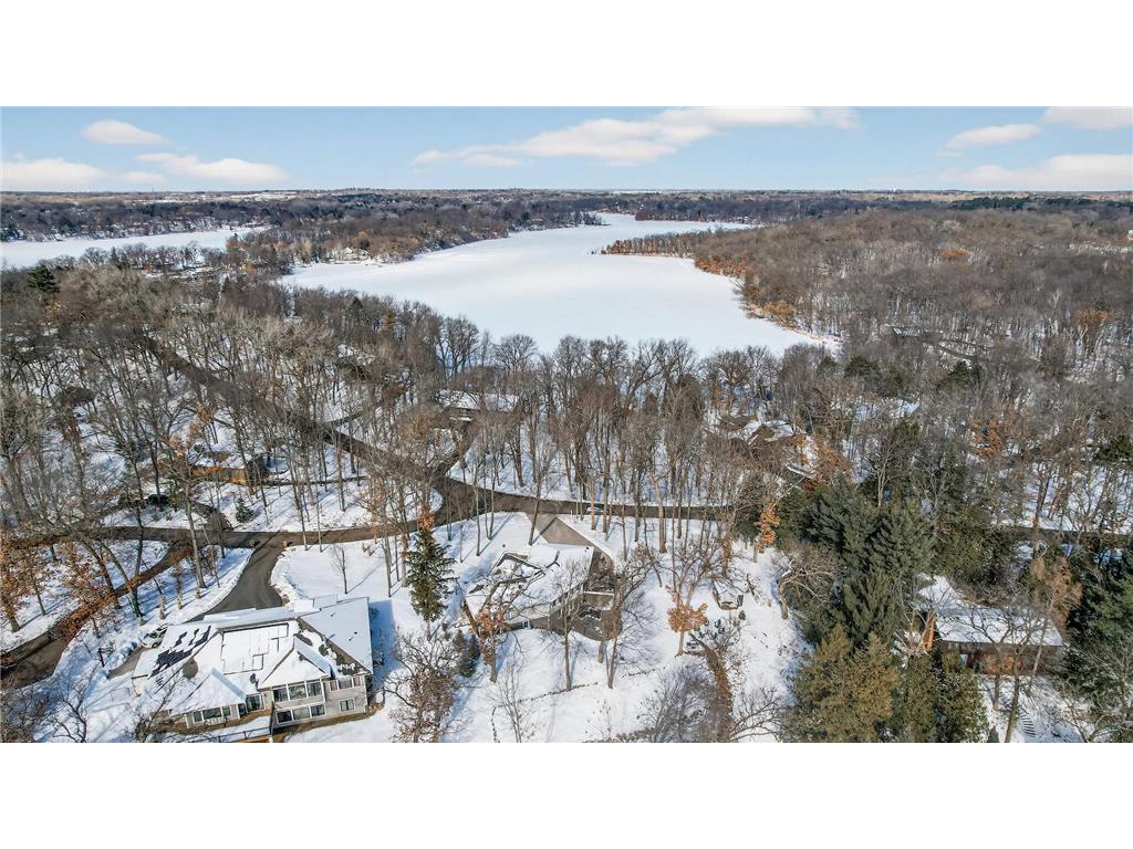8475 Hidden Bay Trail N Lake Elmo MN 55042 - Jane 7024160 image1