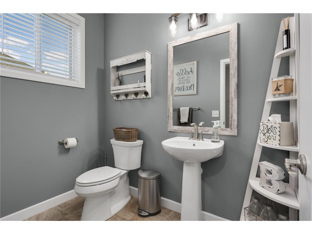 8476 200th Street W Lakeville MN 55044 7079338 image21