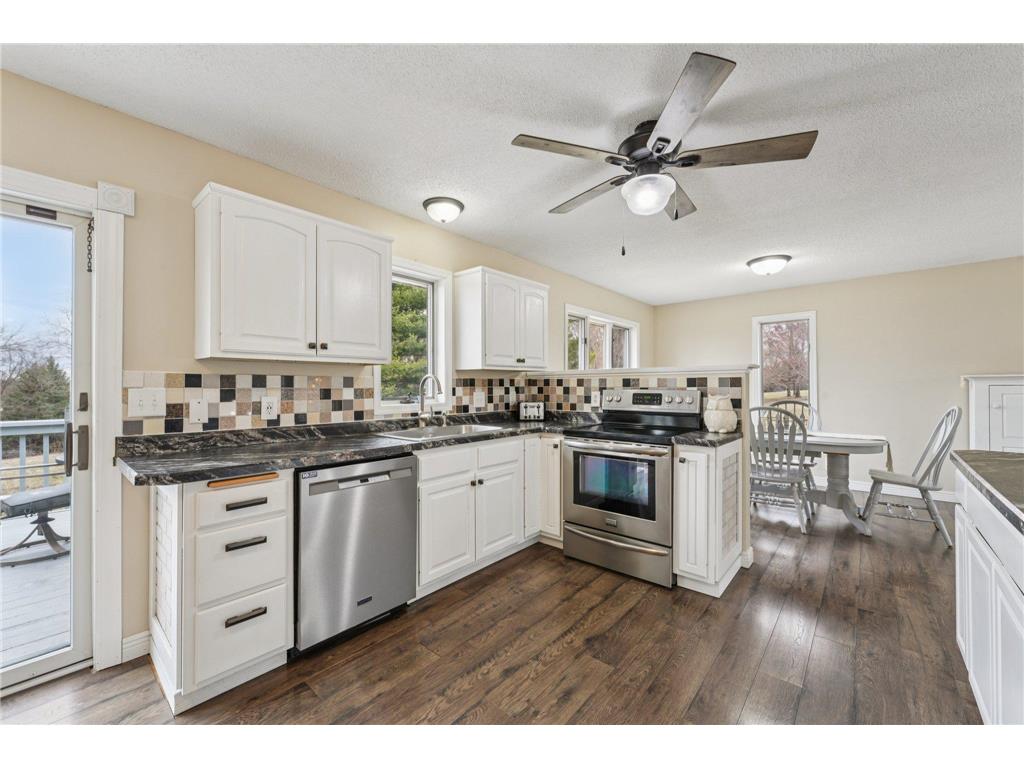 848 Mcdiarmid Drive Hudson WI 54016 7016618 image3