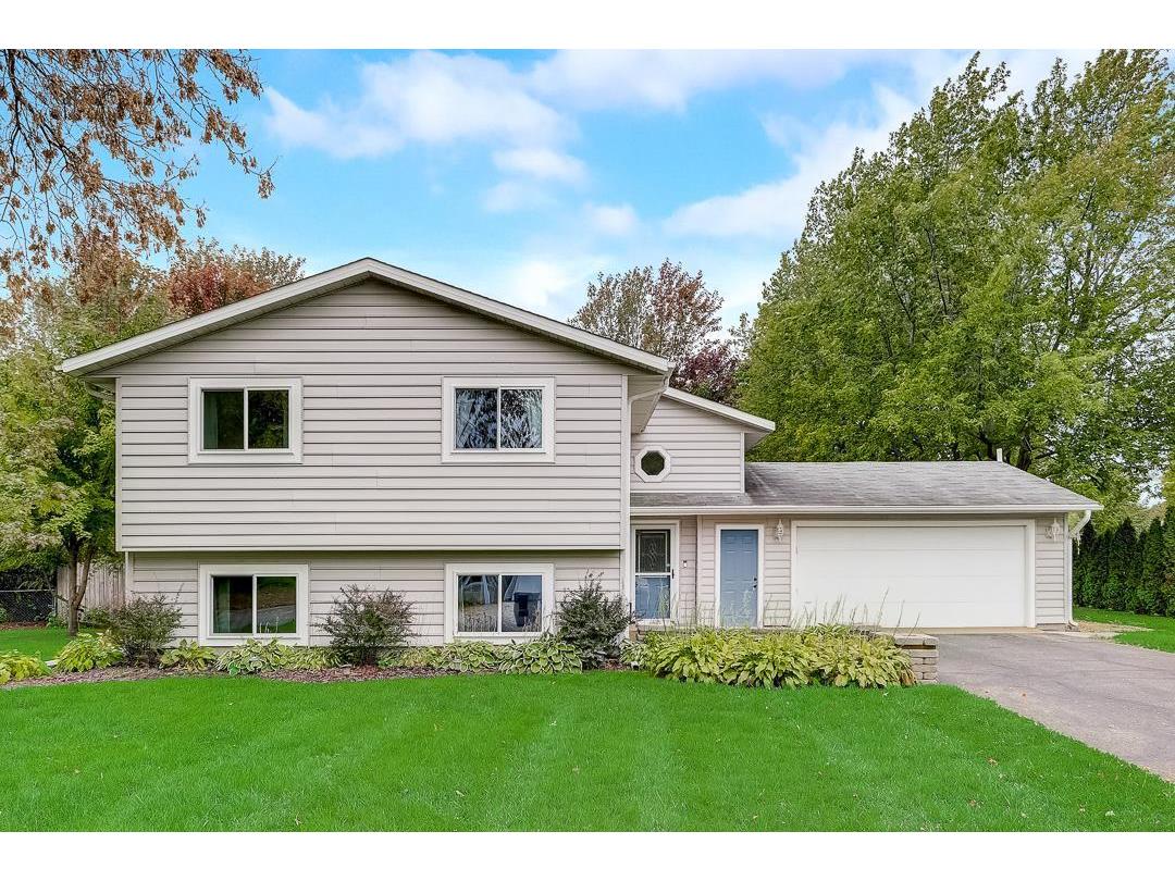 8480 208th Street W Lakeville MN 55044 6129353 image1