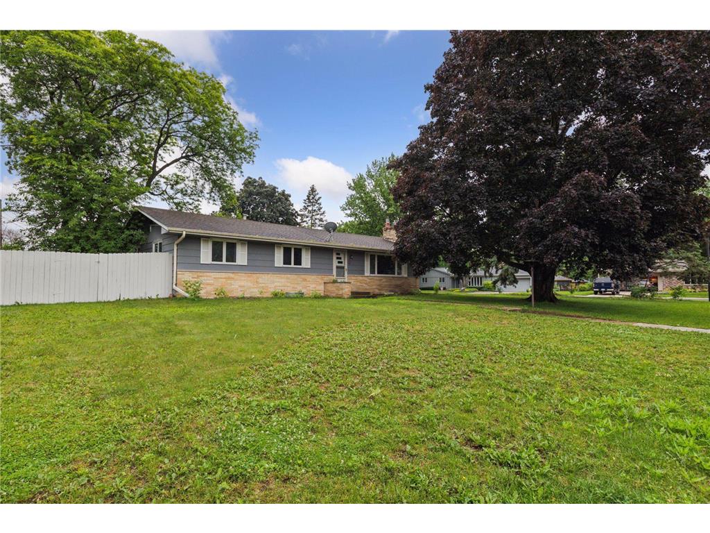 8485 Winnetka Heights Drive Golden Valley MN 55427 6752123 image1