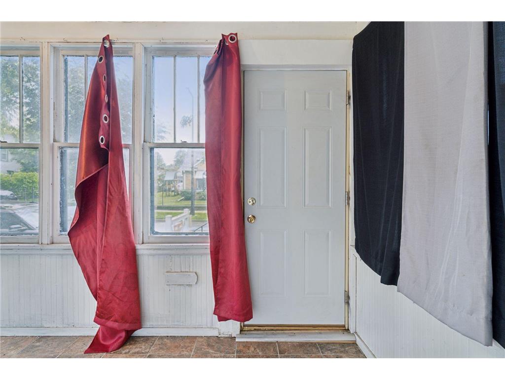 849 Woodbridge Street Saint Paul MN 55117 6753718 image8