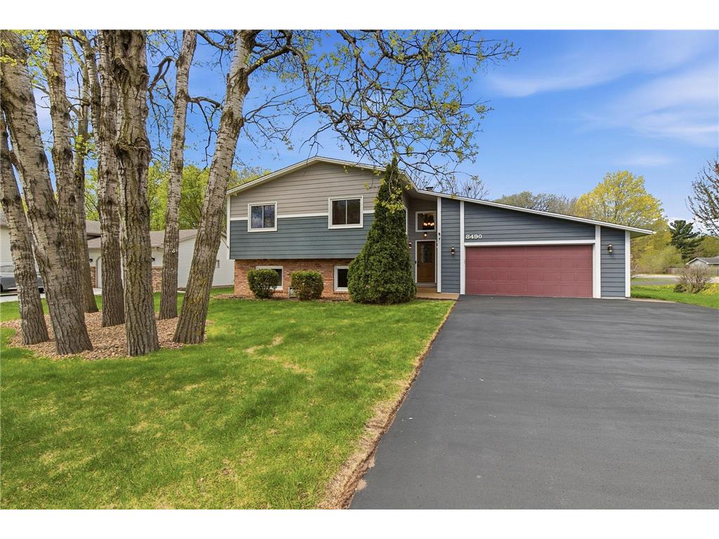 8490 Knollwood Drive Mounds View MN 55112 7061397 image1