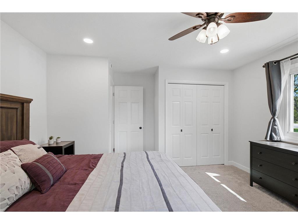 8490 Knollwood Drive Mounds View MN 55112 7061397 image15