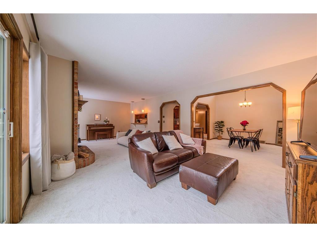 85 121st Avenue NW Coon Rapids MN 55448 7007621 image10