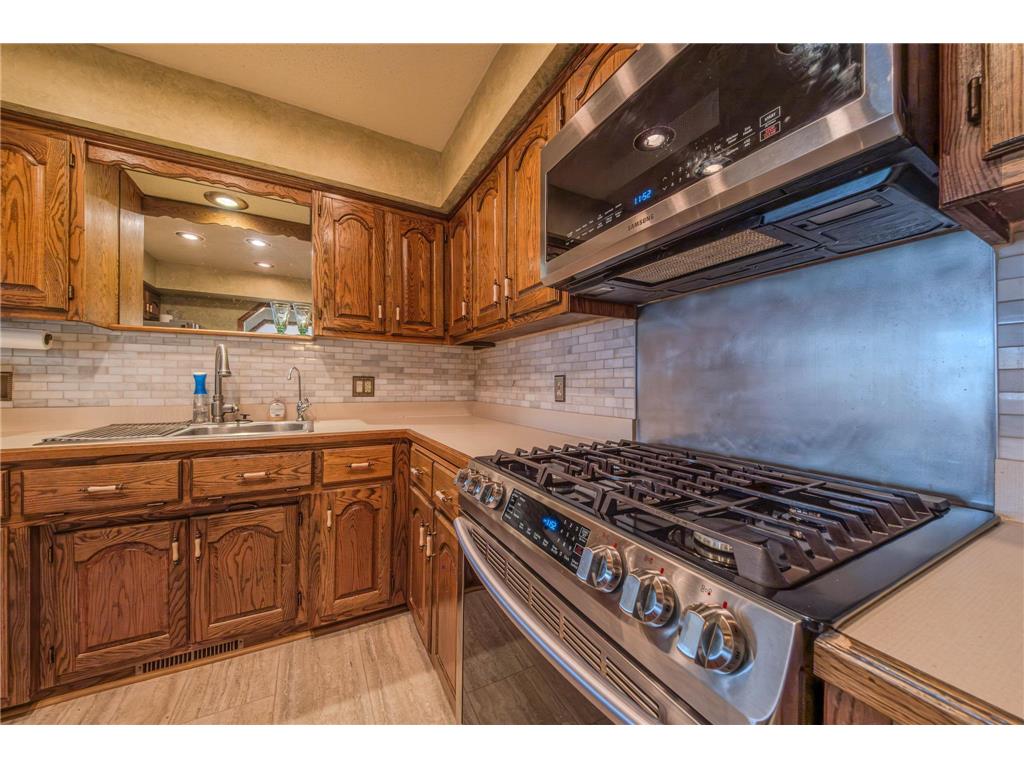 85 121st Avenue NW Coon Rapids MN 55448 7007621 image15