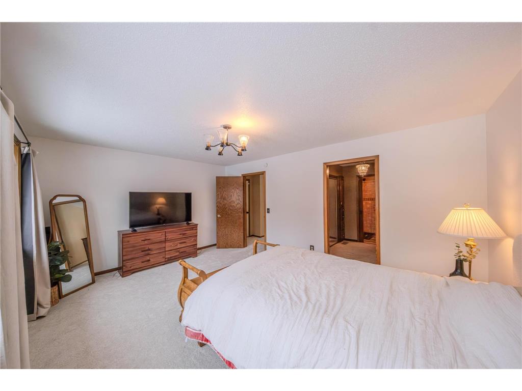 85 121st Avenue NW Coon Rapids MN 55448 7007621 image29