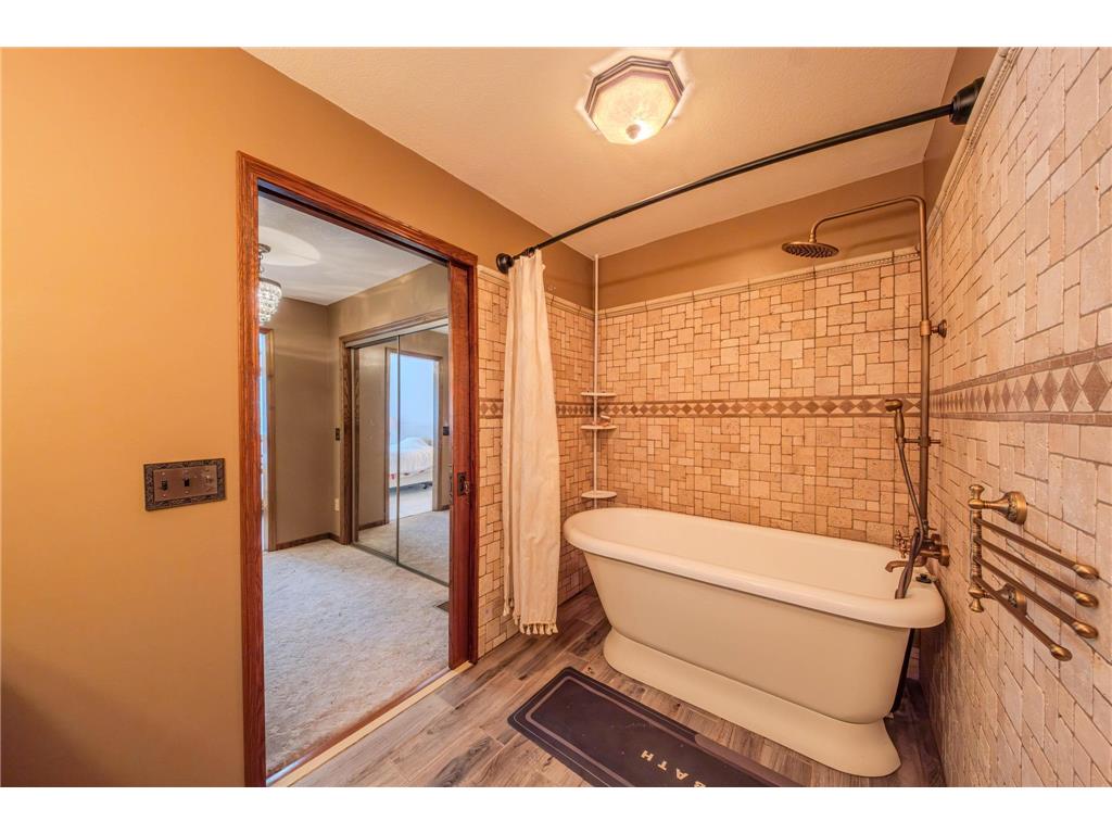 85 121st Avenue NW Coon Rapids MN 55448 7007621 image32