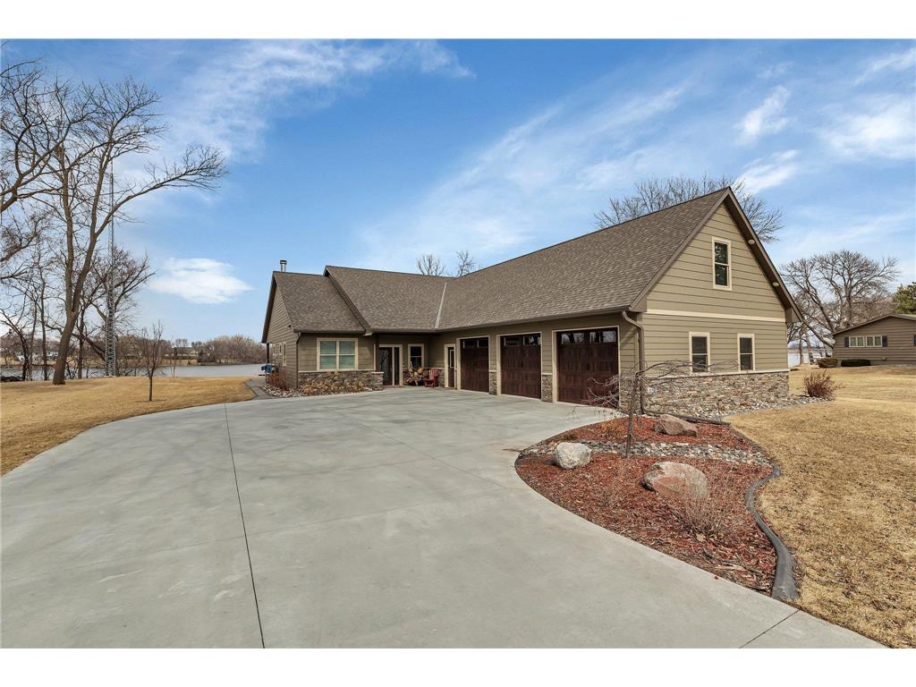 850 Lakewood Drive SW Hutchinson MN 55350 - Otter 6651761 image1