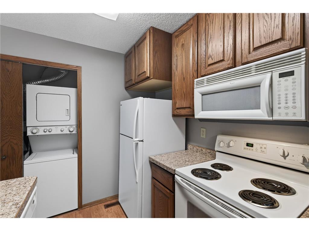 8500 S Maplebrook Circle Brooklyn Park MN 55445 7098747 image15
