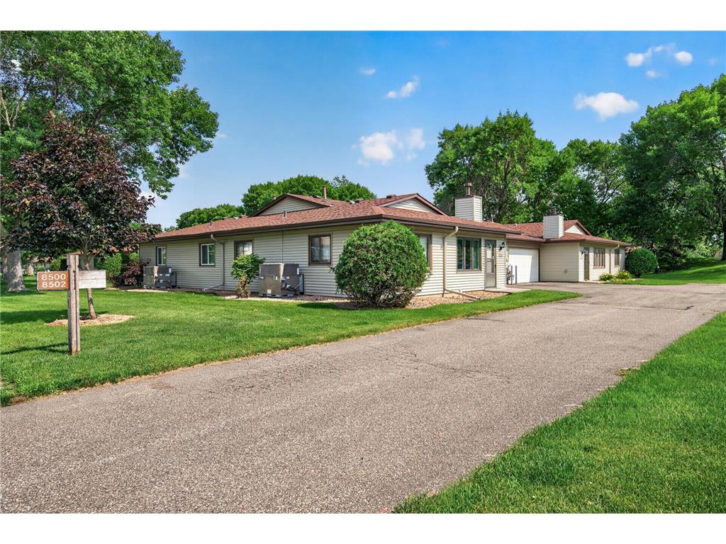 8500 S Maplebrook Circle Brooklyn Park MN 55445 7098747 image3