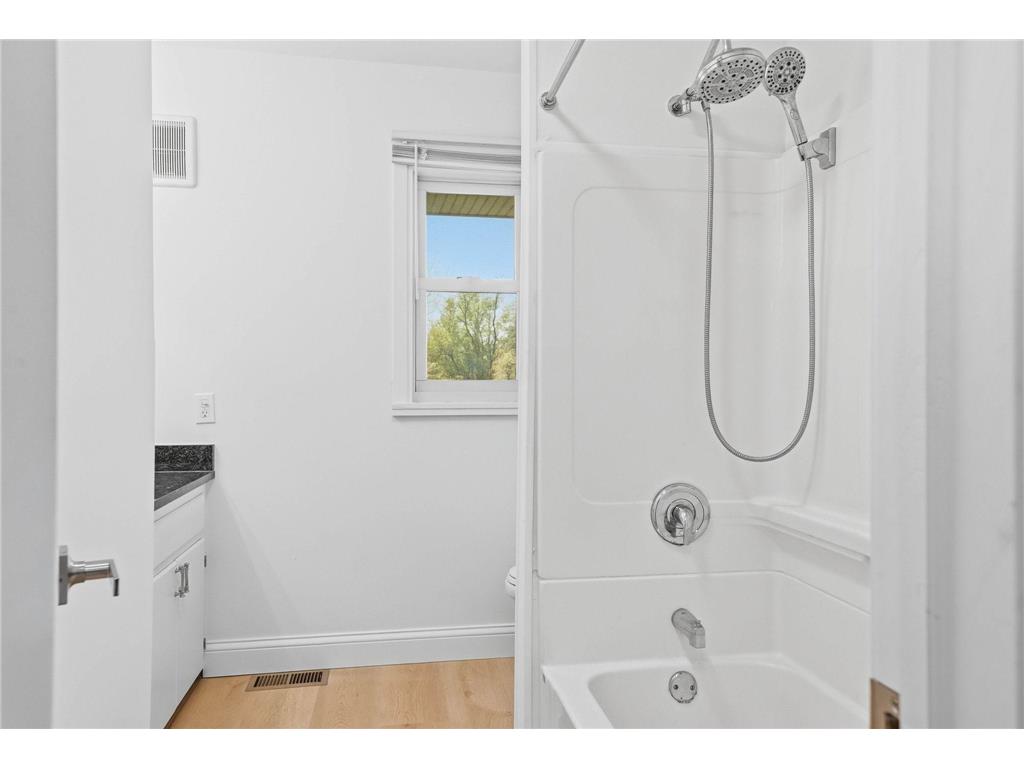 8504 Edison Street NE Blaine MN 55449 7091251 image33