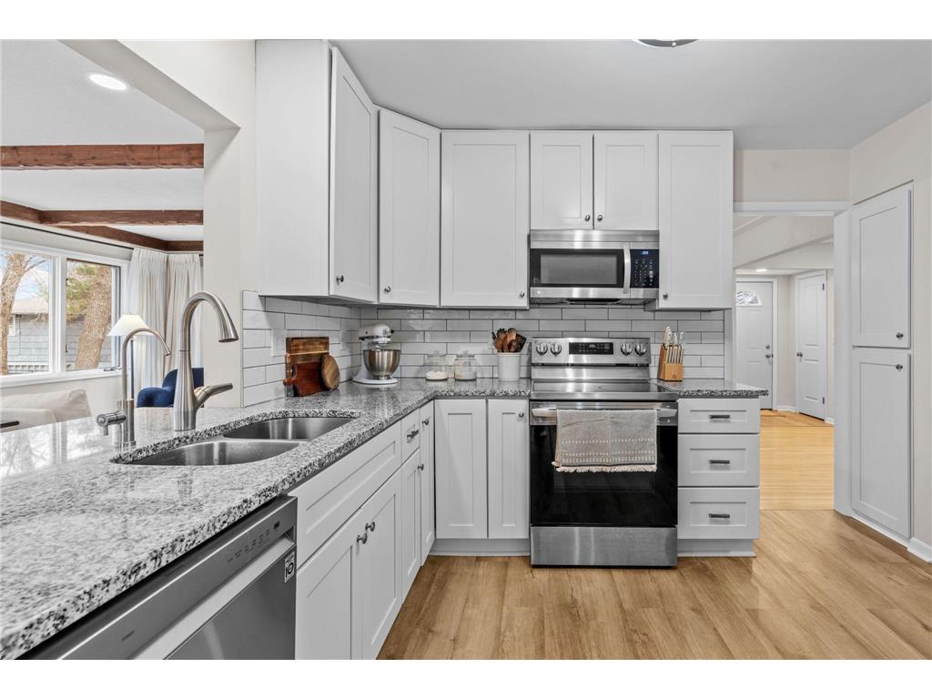 8508 Waters Edge Drive Chanhassen MN 55317 - Susan Lake 7025421 image13
