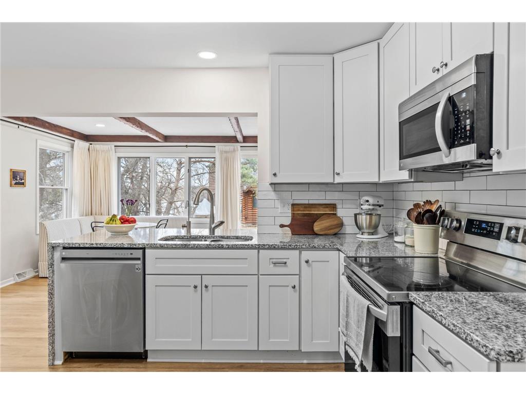 8508 Waters Edge Drive Chanhassen MN 55317 - Susan Lake 7025421 image14