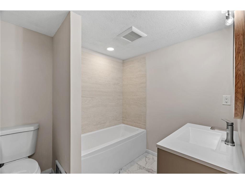 8508 Waters Edge Drive Chanhassen MN 55317 - Susan Lake 7025421 image41
