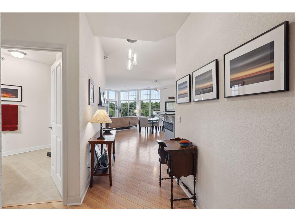 851 River Mews Court #301 Minneapolis MN 55414 6398555 image1