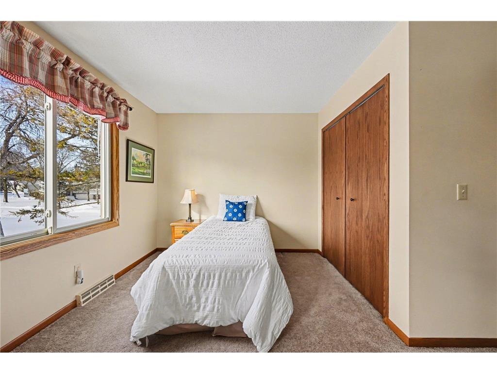 851 Sherwood Road Shoreview MN 55126 7039832 image12