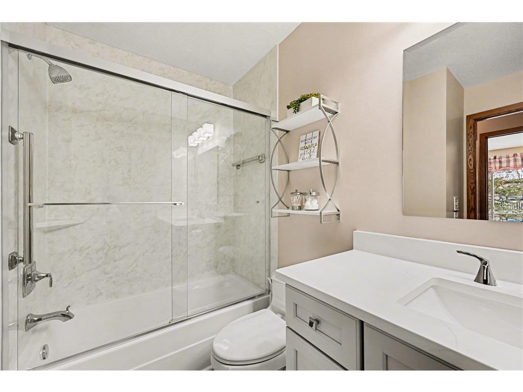 851 Sherwood Road Shoreview MN 55126 7039832 image13