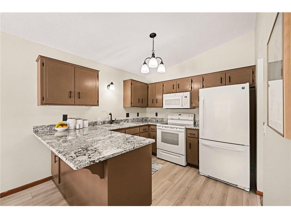 851 Sherwood Road Shoreview MN 55126 7039832 image8