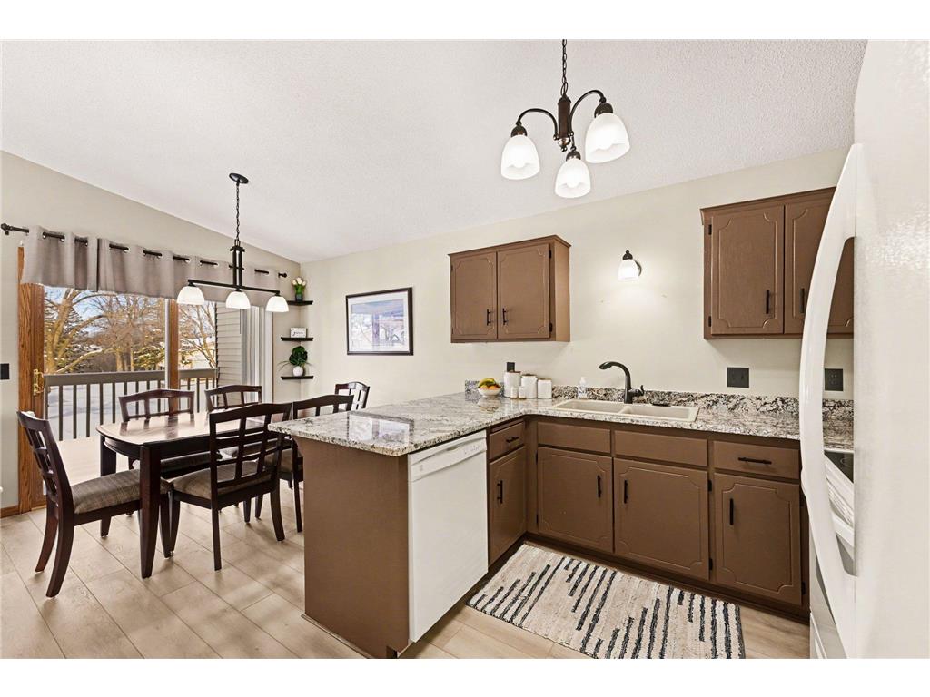 851 Sherwood Road Shoreview MN 55126 7039832 image9