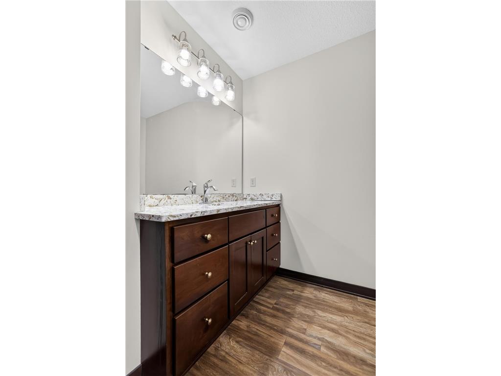 851 Willowmere Drive Zumbrota MN 55992 7070362 image30