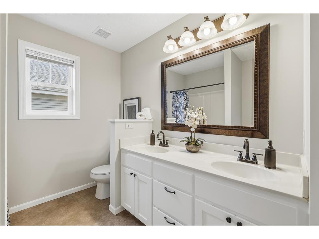 8514 Windsor Lane N Brooklyn Park MN 55443 7005824 image8