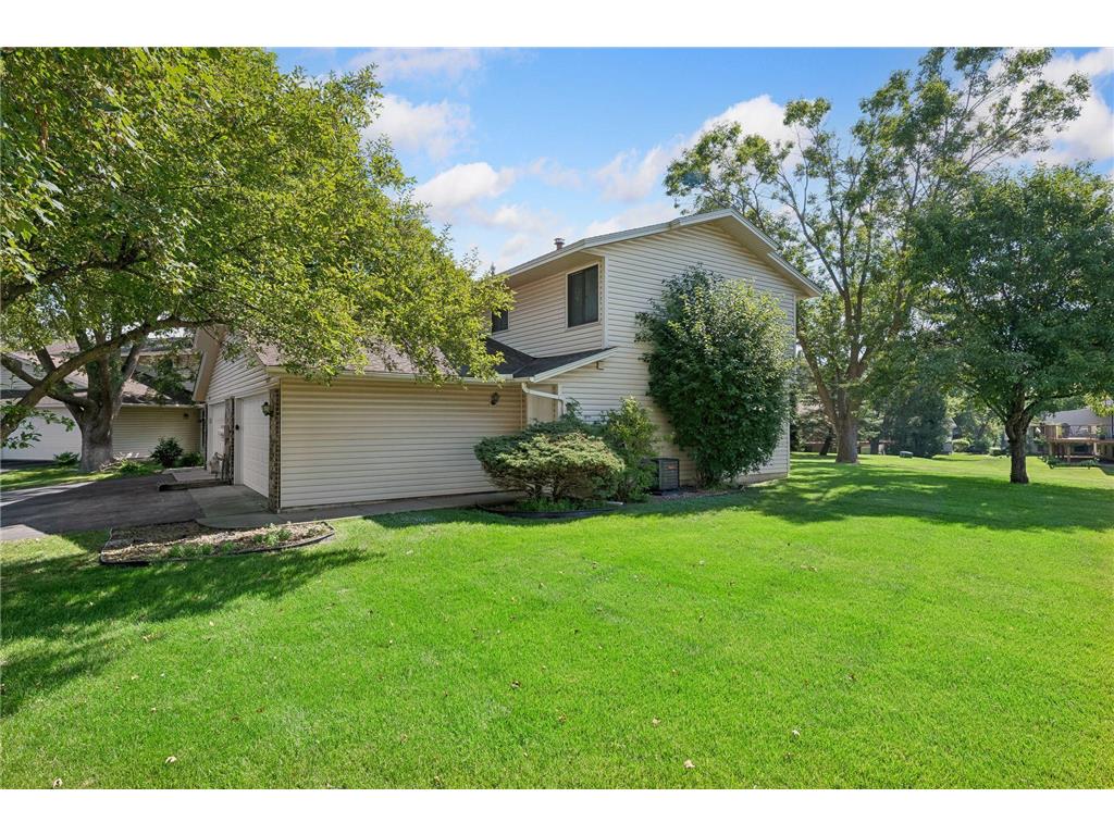 8515 W 97th Street Circle Bloomington MN 55438 7110700 image2